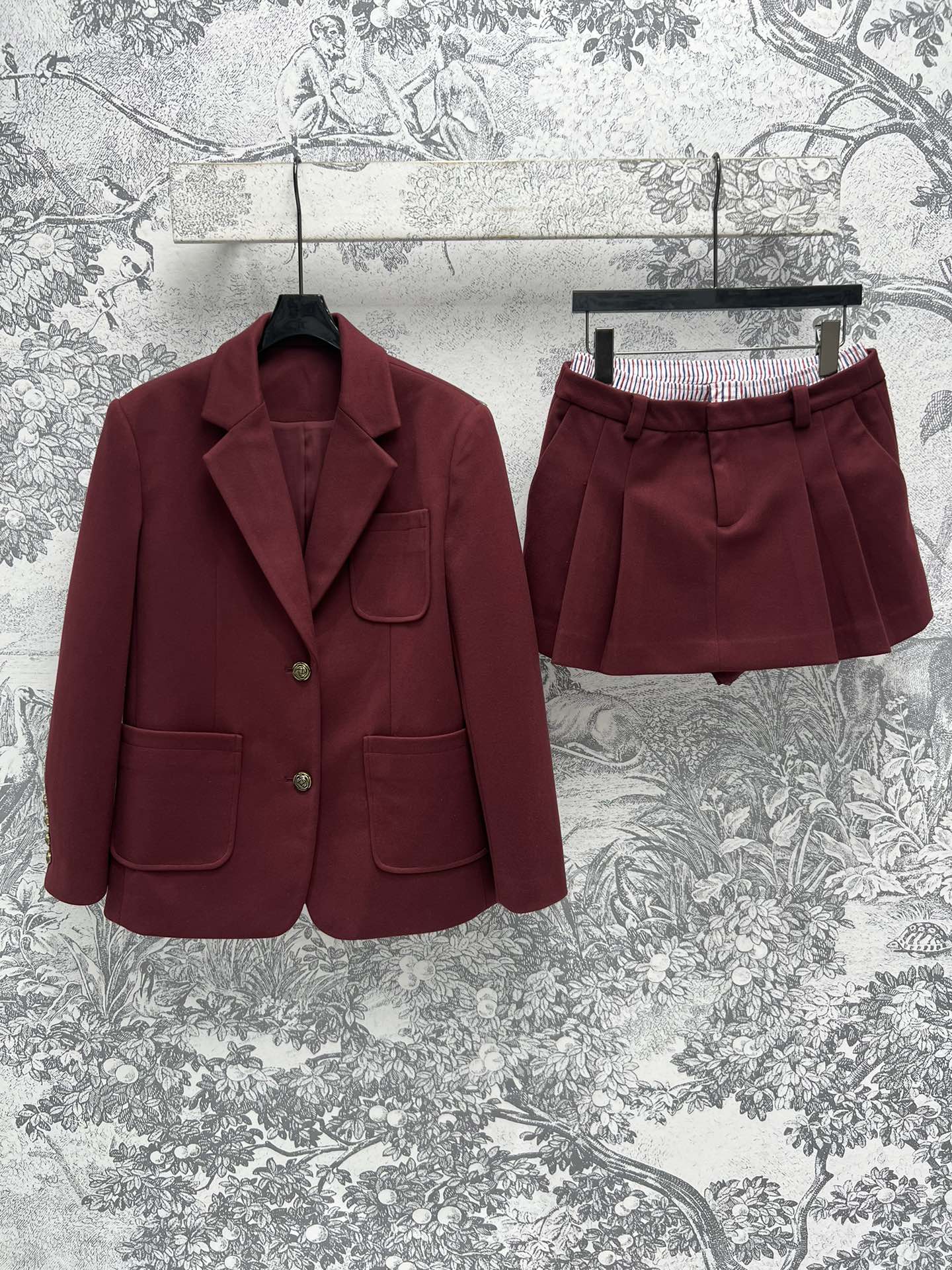 Miu Miu set_red