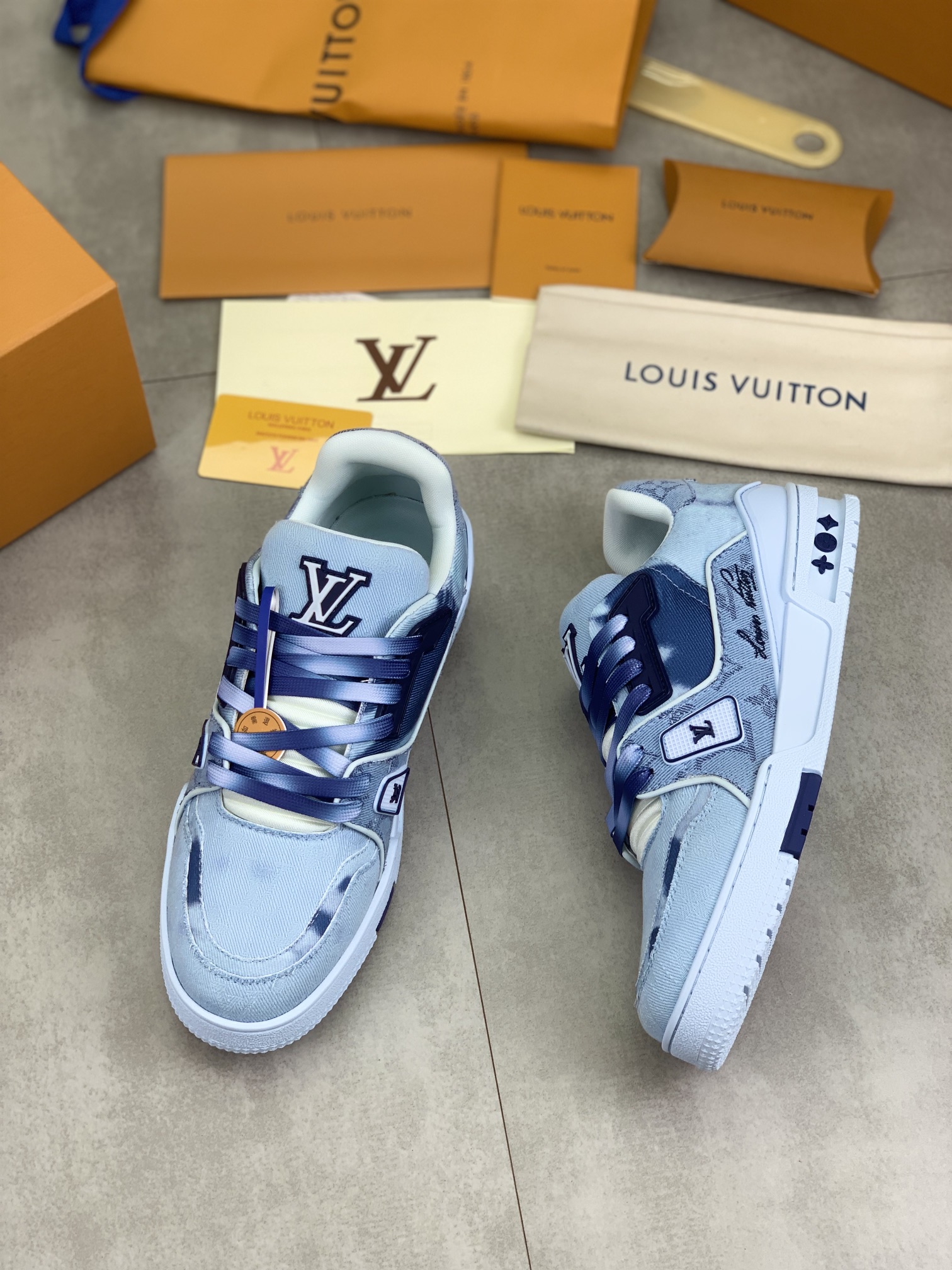 LV_Sneakers_Blue