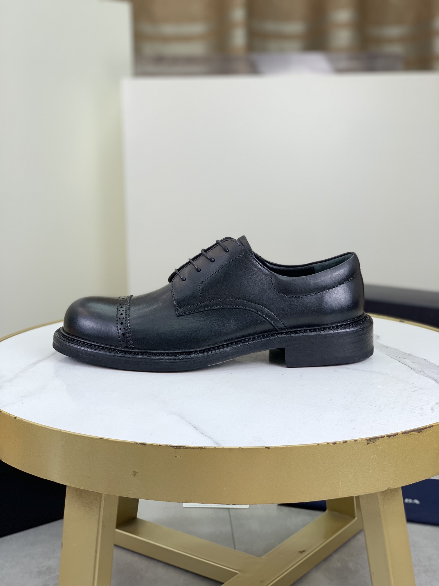 Prada_Leather Shoes_black
